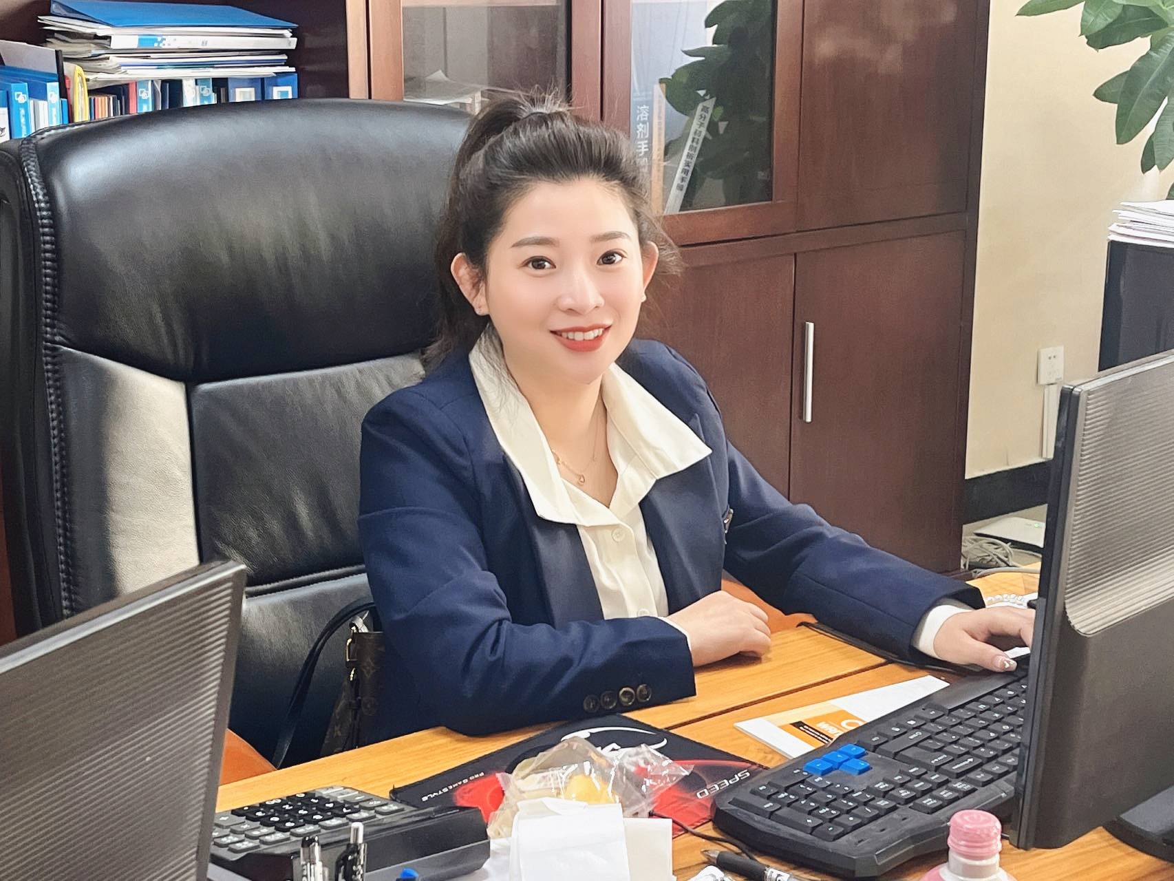劳动迎三八，巾帼在行动  三八节专辑：绽放在鸿燕各条战线的“铿锵玫瑰”